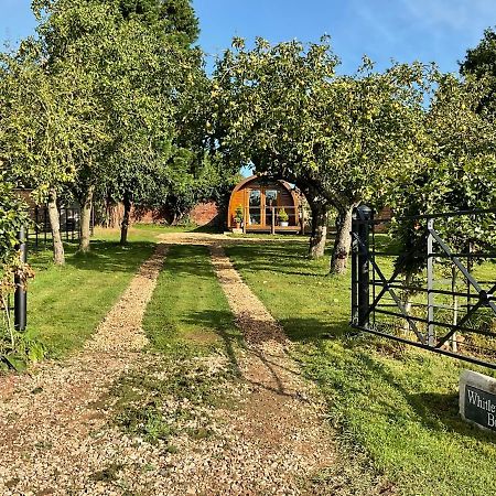 Отель Secluded Cosy Luxury Pod With Wood Fired Hot Tub Шрусбери Экстерьер фото